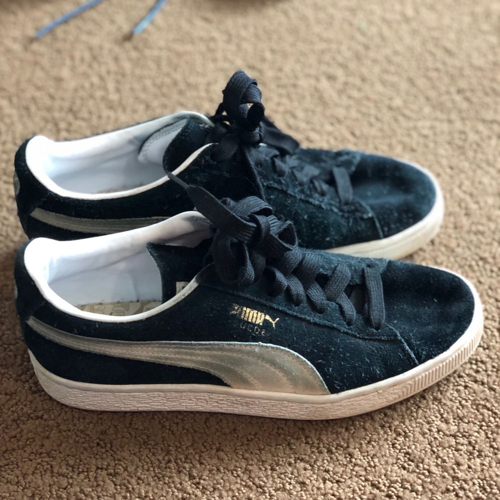 Black and white suede puma sneakers